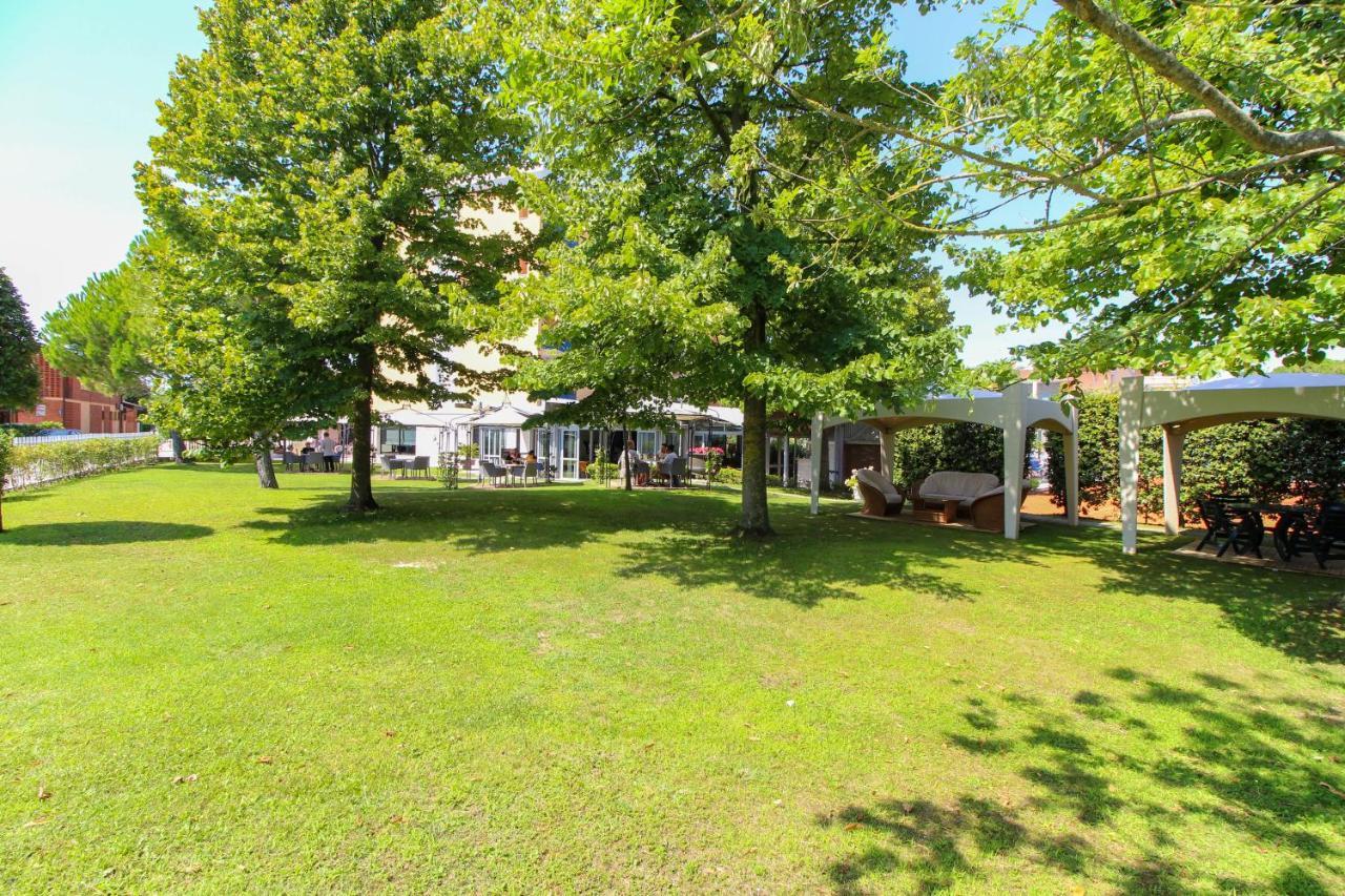 Grand Hotel Esplanada Bibione Zewnętrze zdjęcie